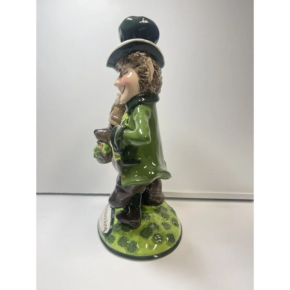 Blue Sky Clayworks 2022 The Shamrock King St Patrick’s Day Figurine (Sm Chip)